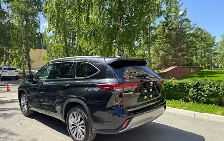 Toyota Highlander, 2025 год, 5 390 000 рублей, 4 фотография