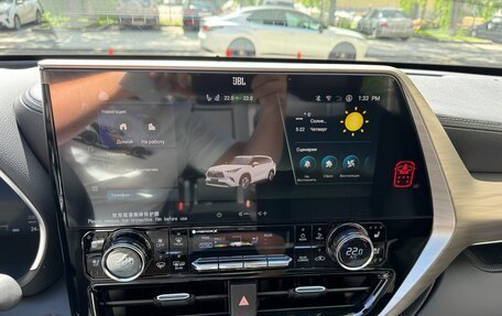 Toyota Highlander, 2025 год, 5 390 000 рублей, 21 фотография