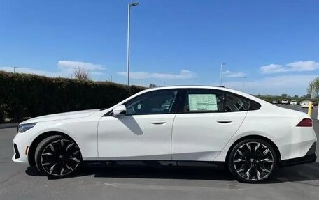 BMW 5 серия, 2025 год, 10 390 000 рублей, 4 фотография
