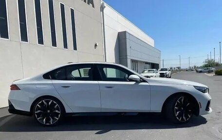 BMW 5 серия, 2025 год, 10 390 000 рублей, 3 фотография