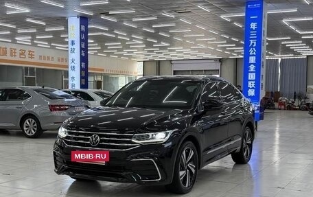 Volkswagen Tiguan II, 2022 год, 2 518 000 рублей, 2 фотография