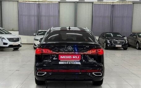 Volkswagen Tiguan II, 2022 год, 2 518 000 рублей, 5 фотография