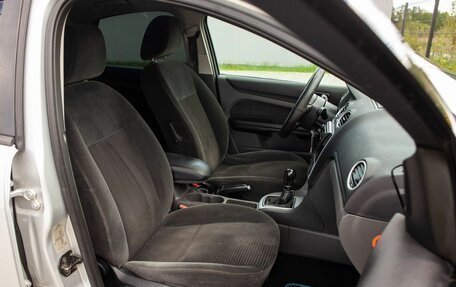 Ford Focus II рестайлинг, 2005 год, 410 000 рублей, 31 фотография