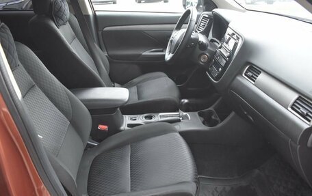 Mitsubishi Outlander III рестайлинг 3, 2012 год, 1 125 000 рублей, 9 фотография