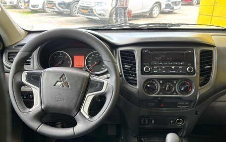 Mitsubishi L200 IV рестайлинг, 2017 год, 1 879 000 рублей, 13 фотография