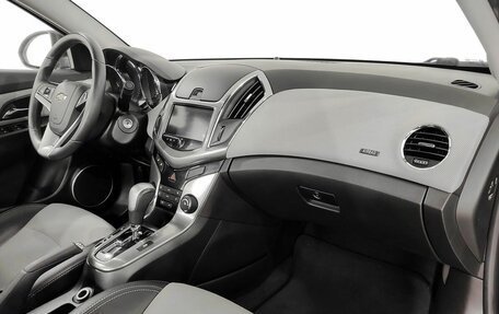 Chevrolet Cruze II, 2013 год, 990 000 рублей, 11 фотография