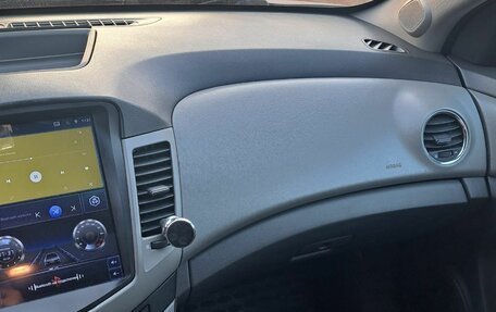 Chevrolet Cruze II, 2010 год, 620 000 рублей, 5 фотография