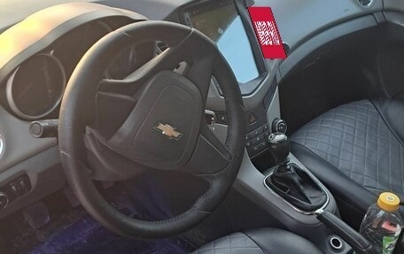 Chevrolet Cruze II, 2010 год, 620 000 рублей, 2 фотография