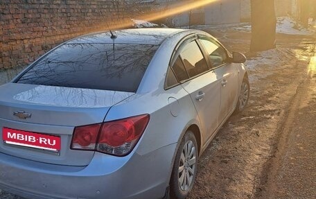 Chevrolet Cruze II, 2010 год, 620 000 рублей, 6 фотография