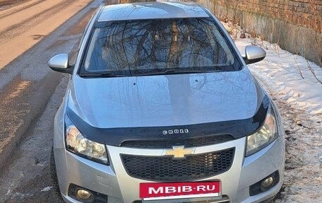 Chevrolet Cruze II, 2010 год, 620 000 рублей, 3 фотография