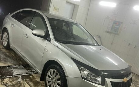 Chevrolet Cruze II, 2010 год, 620 000 рублей, 7 фотография