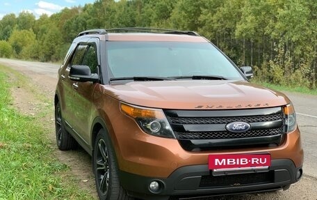 Ford Explorer VI, 2013 год, 2 350 000 рублей, 3 фотография