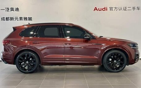 Volkswagen Touareg III, 2022 год, 5 600 000 рублей, 3 фотография