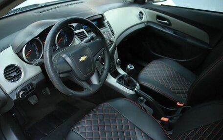 Chevrolet Cruze II, 2011 год, 570 000 рублей, 10 фотография