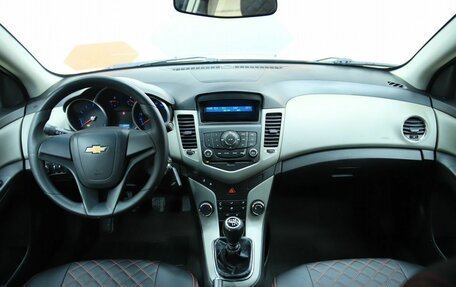 Chevrolet Cruze II, 2011 год, 570 000 рублей, 12 фотография