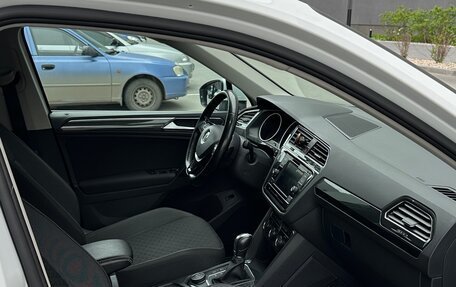 Volkswagen Tiguan II, 2017 год, 2 800 000 рублей, 12 фотография