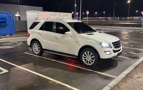 Mercedes-Benz M-Класс, 2011 год, 2 000 000 рублей, 2 фотография