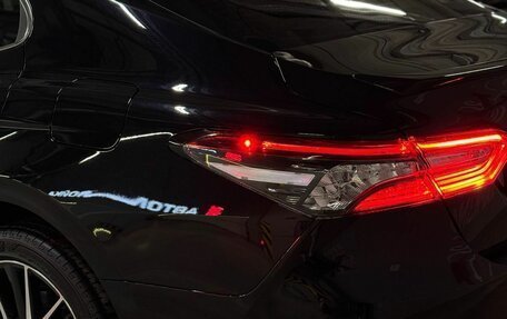 Toyota Camry, 2021 год, 3 950 000 рублей, 7 фотография