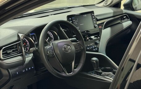 Toyota Camry, 2021 год, 3 950 000 рублей, 25 фотография