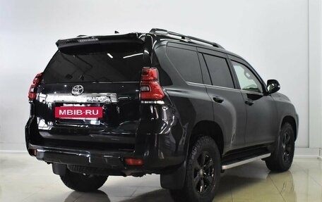 Toyota Land Cruiser Prado 150 рестайлинг 2, 2019 год, 5 400 000 рублей, 4 фотография