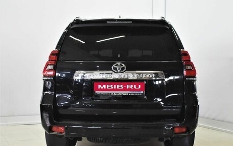 Toyota Land Cruiser Prado 150 рестайлинг 2, 2019 год, 5 400 000 рублей, 3 фотография