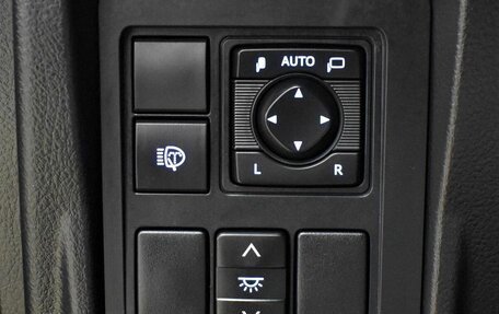 Toyota Land Cruiser Prado 150 рестайлинг 2, 2019 год, 5 400 000 рублей, 8 фотография
