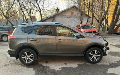 Toyota RAV4, 2015 год, 1 340 000 рублей, 4 фотография