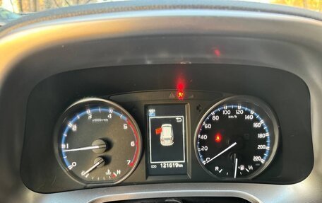 Toyota RAV4, 2015 год, 1 340 000 рублей, 9 фотография