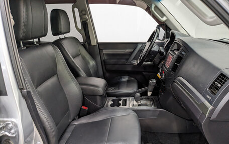 Mitsubishi Pajero IV, 2011 год, 2 100 000 рублей, 21 фотография