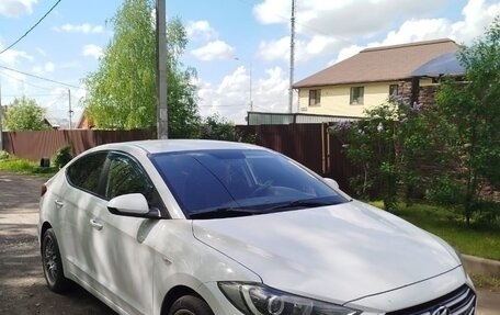Hyundai Elantra VI рестайлинг, 2016 год, 1 370 000 рублей, 2 фотография