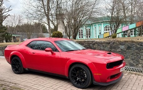 Dodge Challenger III рестайлинг 2, 2021 год, 4 400 000 рублей, 3 фотография