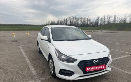 Hyundai Solaris II рестайлинг, 2017 год, 1 480 000 рублей, 3 фотография