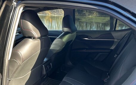 Toyota Camry, 2020 год, 3 100 000 рублей, 10 фотография