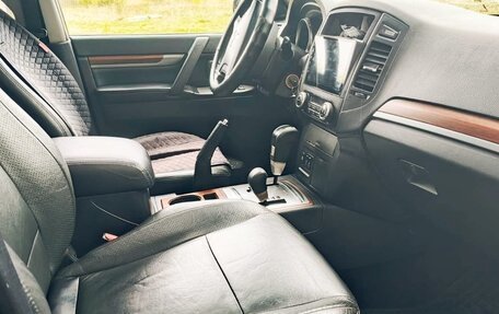 Mitsubishi Pajero IV, 2008 год, 1 450 000 рублей, 13 фотография
