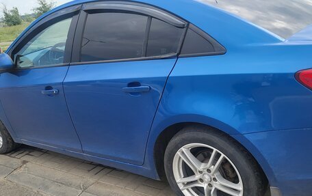 Chevrolet Cruze II, 2009 год, 650 000 рублей, 4 фотография