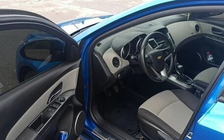 Chevrolet Cruze II, 2009 год, 650 000 рублей, 6 фотография