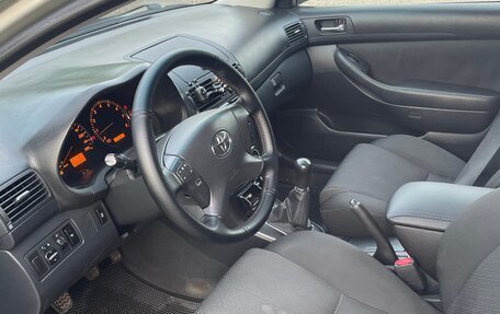 Toyota Avensis III рестайлинг, 2007 год, 750 000 рублей, 5 фотография
