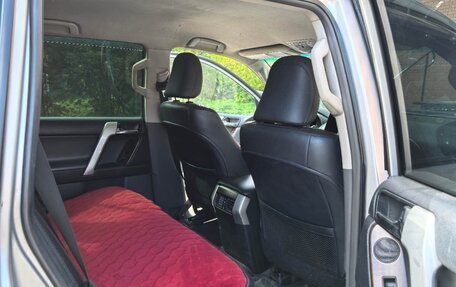 Toyota Land Cruiser Prado 150 рестайлинг 2, 2013 год, 3 200 000 рублей, 6 фотография