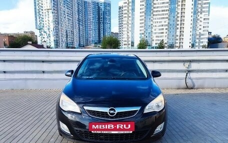 Opel Astra J, 2011 год, 780 000 рублей, 3 фотография