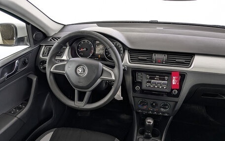 Skoda Rapid I, 2017 год, 1 100 000 рублей, 27 фотография
