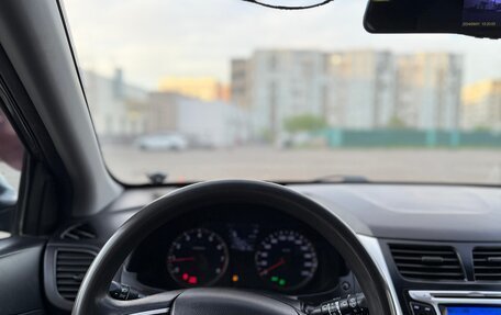 Hyundai Solaris II рестайлинг, 2011 год, 720 000 рублей, 7 фотография
