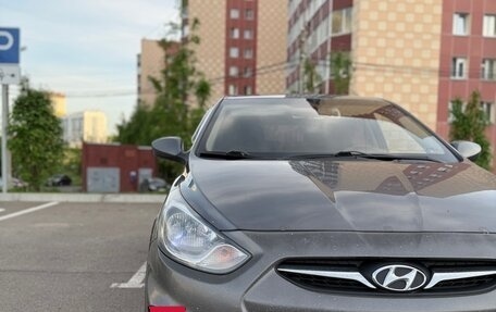 Hyundai Solaris II рестайлинг, 2011 год, 720 000 рублей, 5 фотография