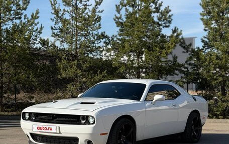 Dodge Challenger III рестайлинг 2, 2019 год, 2 900 000 рублей, 3 фотография