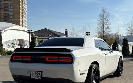 Dodge Challenger III рестайлинг 2, 2019 год, 2 900 000 рублей, 9 фотография