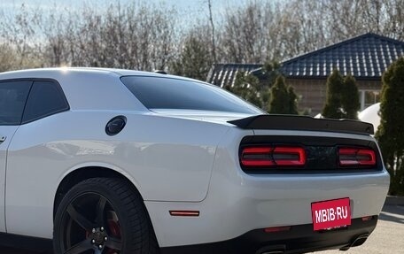 Dodge Challenger III рестайлинг 2, 2019 год, 2 900 000 рублей, 6 фотография
