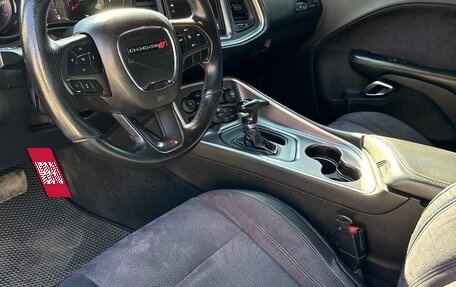 Dodge Challenger III рестайлинг 2, 2019 год, 2 900 000 рублей, 16 фотография