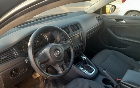 Volkswagen Jetta VI, 2014 год, 997 000 рублей, 12 фотография