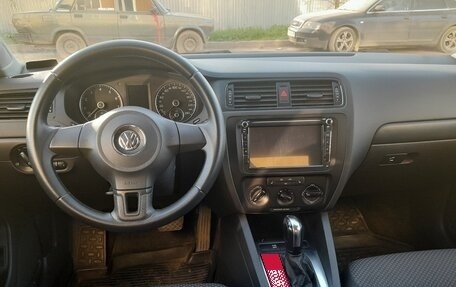 Volkswagen Jetta VI, 2014 год, 997 000 рублей, 13 фотография