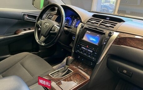 Toyota Camry, 2016 год, 1 780 000 рублей, 13 фотография
