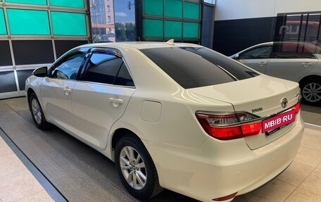 Toyota Camry, 2016 год, 1 780 000 рублей, 4 фотография